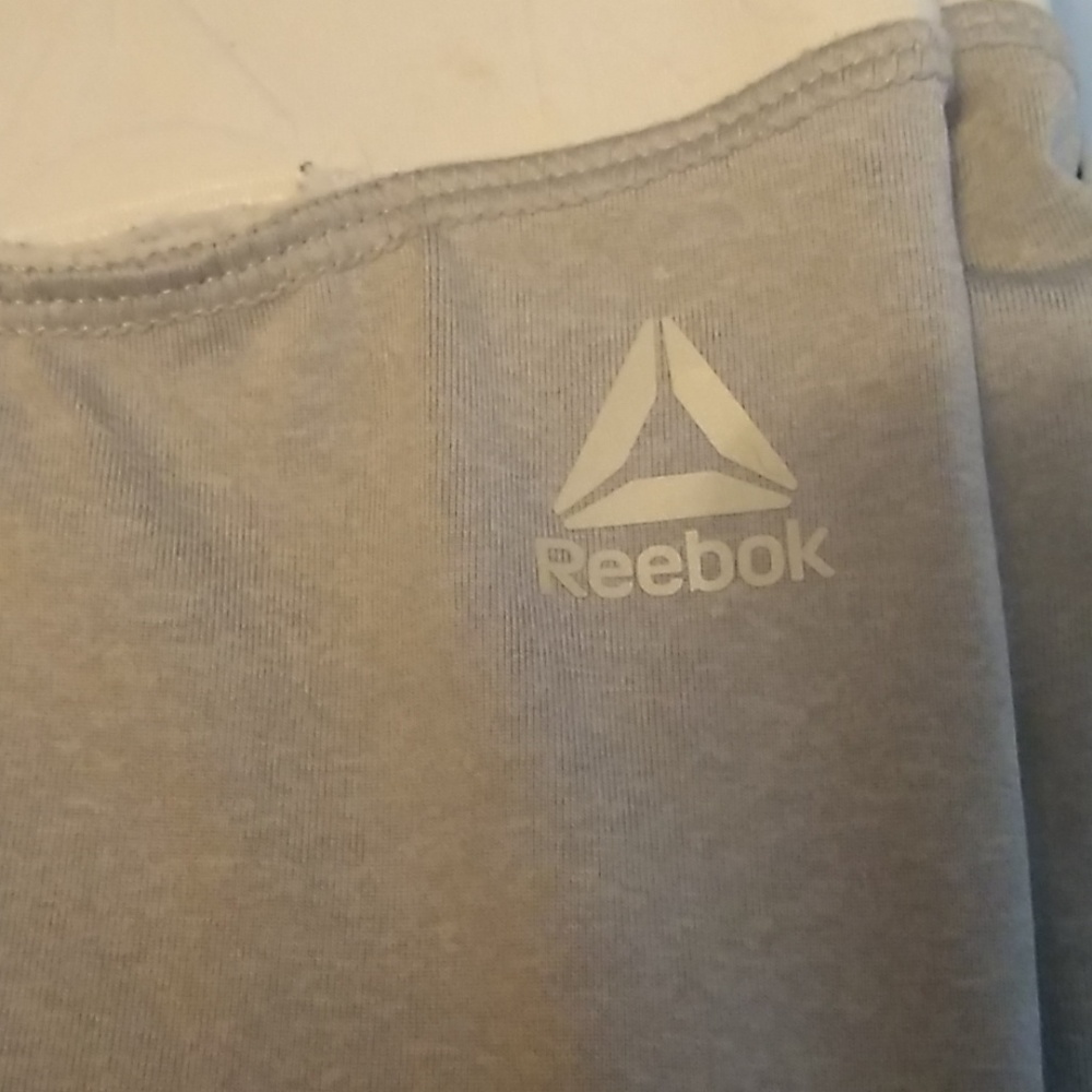 EUC Reebok Cropped Athletic Pants Size S - Picture 2 of 6